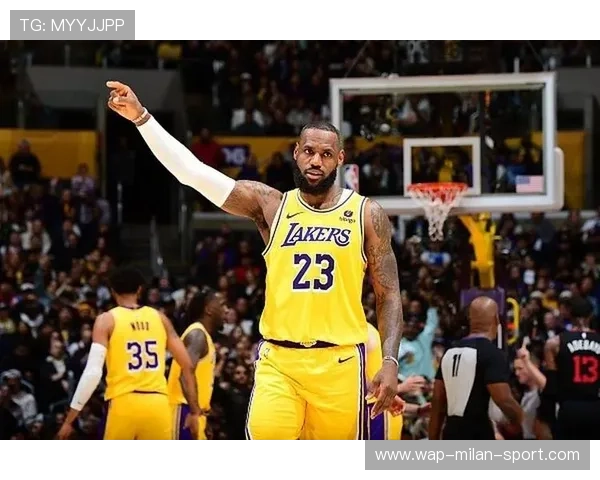 里夫斯：我给詹姆斯父子都传过空接这个数据统计我肯定是历史第一人